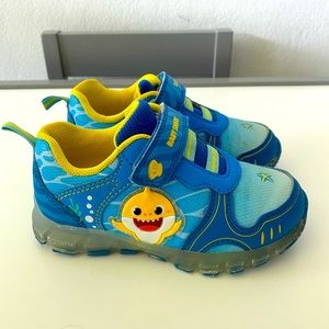 Baby Shark sneakers with lights